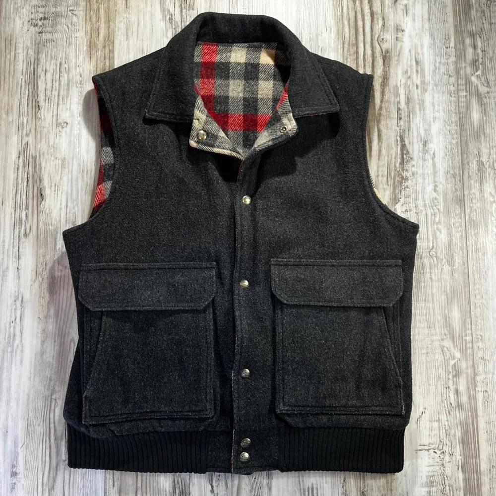 Woolrich Mens Reversible Wool Blend Vest Charcoal Grey Red Plaid Made in‎ USA M
